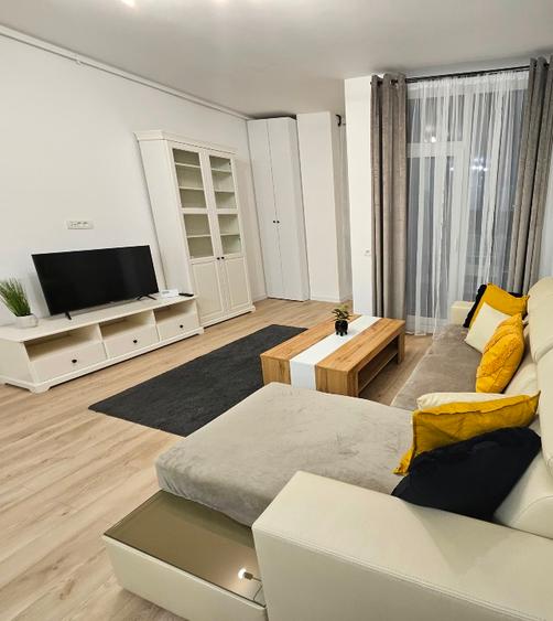 125000 euro | Proprietar | 2 camere | 1 baie | Mobilat și utilat | Loc de parc
