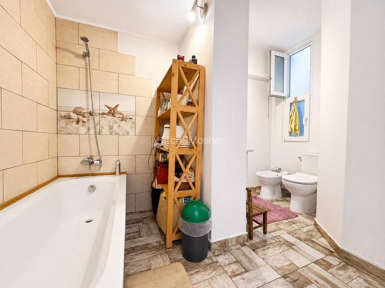 Apartament spațios cu 4 camere, 2 băi și terasă, în zona centrală - 21