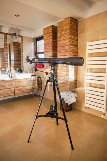 Casă / Vilă de lux cu 6 camere de vânzare în Șcheia, Suceava - 49