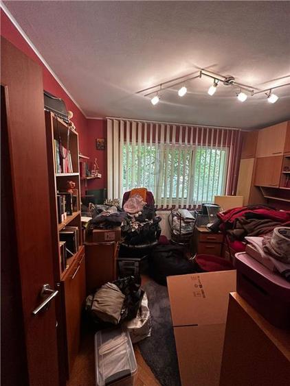 CIRCUMVALATIUNII - ETAJ 1 - BLOC IZOLAT - 4 CAMERE - 2 BAI - DEBARA - CENTRALA -