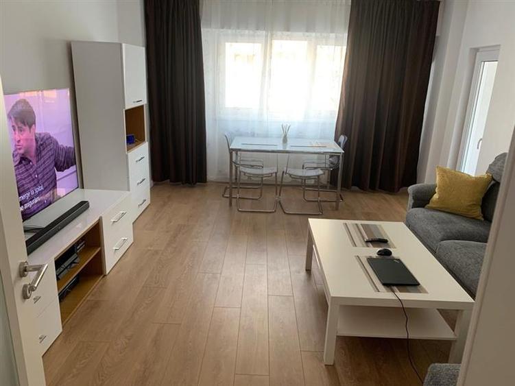 Inchiriere apartament 3 camere Modern Mircea Voda-Splai