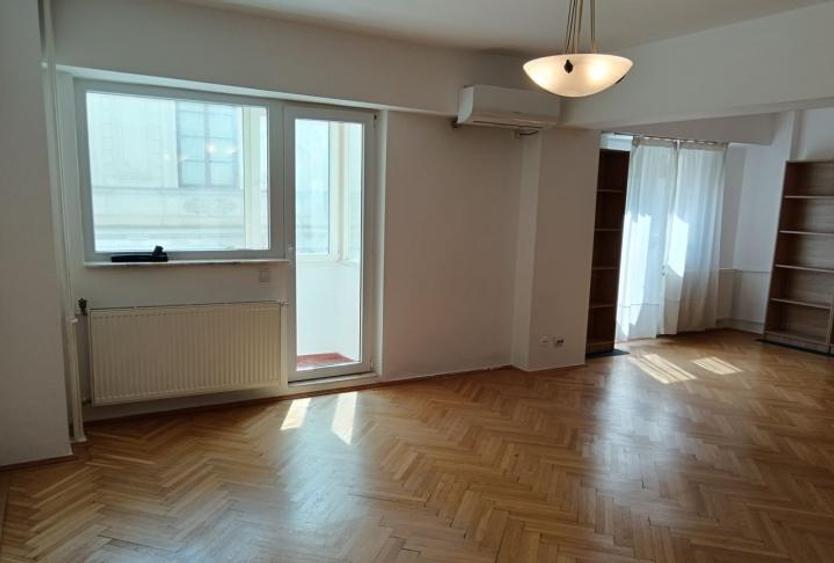 Închiriere Apartament 5 camere în Universitate - zona Ultracentrala
