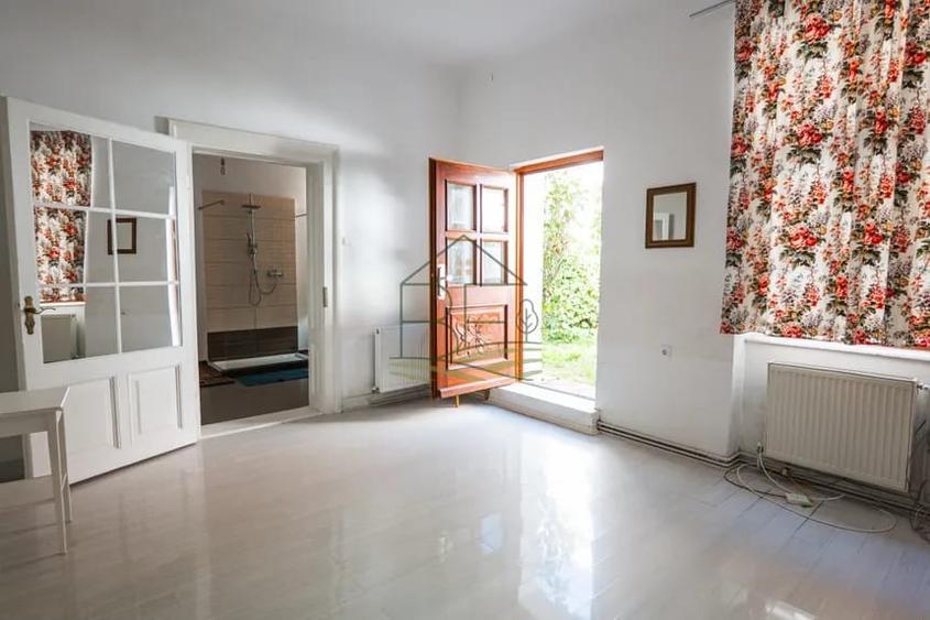 Un loc cu suflet, o poveste de continuat – Casa de vânzare în Centru Istoric