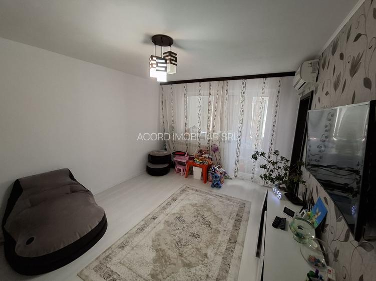 Apartament cu 4 camere renovat centrala gaz Inel II - 2