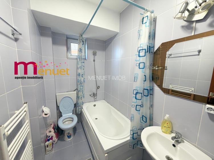 Apartament 2 camere,zona Biserica cu Ceas,etaj 1 - 7