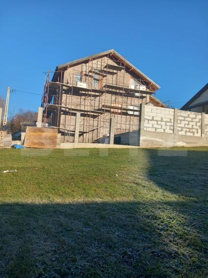 Vila moderna cu 5 camere in Valea Adanca, langa lac