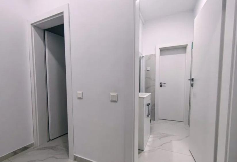 Delfinariu-bd. Mamaia, spatiu birouri, 120 mp., openspace