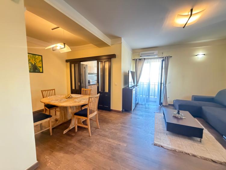 Inchiriez apartament 3 camere Mehala 550 euro
