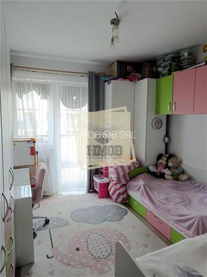 Apartament spatios cu vedere spre munti | 3 camere | Calea Surii Mici - 7