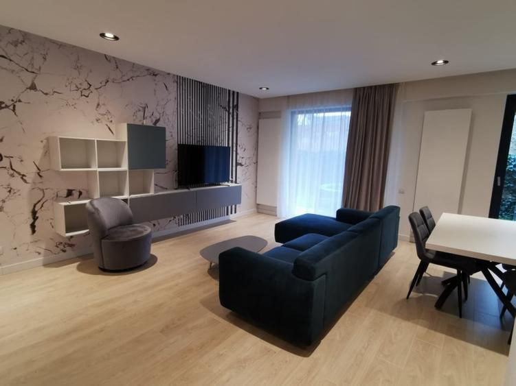 3 CAMERE CU CURTE, RESIDENCE5 EROU IANCU NICOLAE 122 LANGA OLIVETO/ PAZA 24H