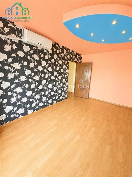 Apartament 3 camere Rovine - 2
