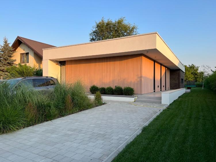 Vilă contemporană pe un singur nivel | 193 mp | teren 1.205 mp | complet mobilat