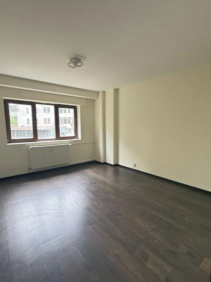 Vanzare apartament 4 camere Bld. Unirii - Fantani Bucuresti