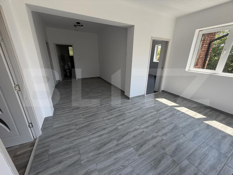 Casa de vanzare 109 mp, teren 13000 mp, zona Ciocman