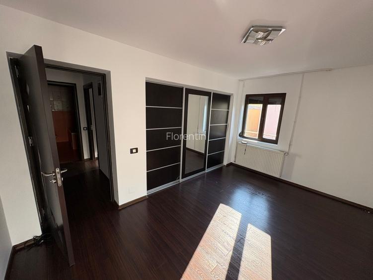 CASA VILA DUPLEX SPATIOASA S+P+1+M - GARAJ DUBLU Living Open Space Mansarda - 9