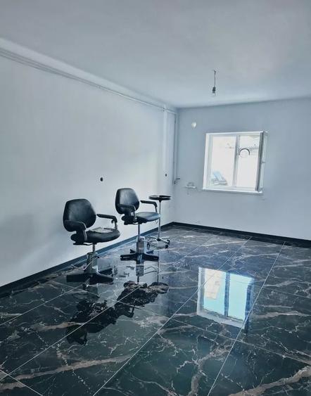 Apartament sau spațiu comercial 41 mp Florești strada stejarului Nr 40