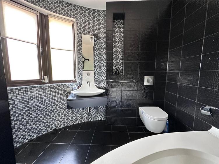 Vila nouă individuală  P+2 cu garaj pentru 2 mașini,terasă ,grădină.