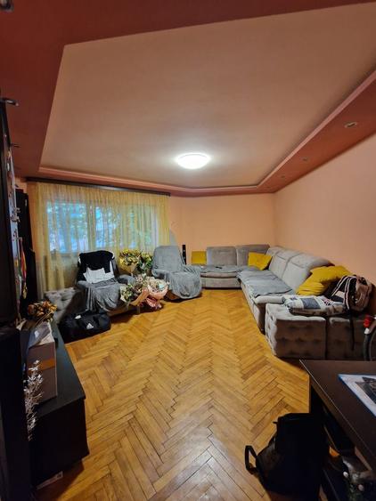 Soarelui | 3 Camere | Etaj 1 | Centrala proprie | Boxa