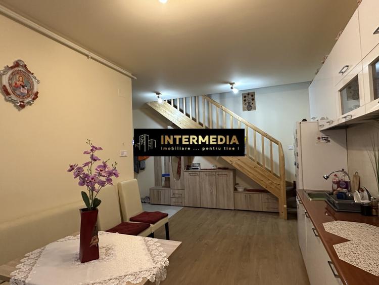 Apartament 2 camere Bloc Nou CENTRU Balcon Mansarda Boxa 12 mp Parcare Mobilat
