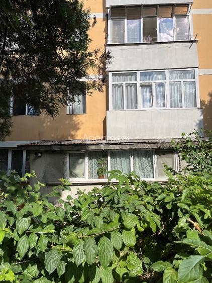 Vand ca spatiu comercial apartament 4 camere - 12