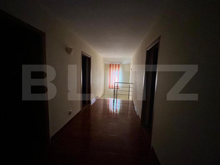 Casa de vanzare , 258 mp utili + 418 teren, zona Closca