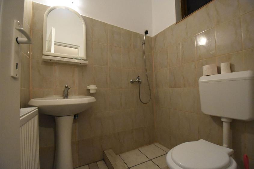 De inchiriat apartament cu 1 camera la casa-zona Mehala