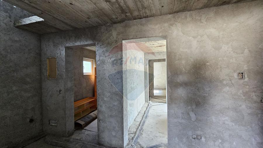 Casă / Vilă, teren 1700mp, în Lisaura-Ipotești, Suceava