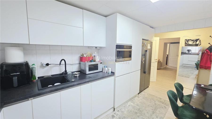 APARTAMENT 4 CAMERE 82 MP CALEA FLORESTI MANASTUR