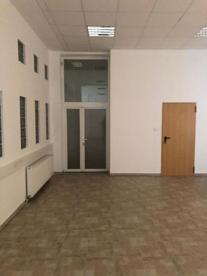 Clădire de birouri / spațiu comercial – 1.104 mp utili, 24 locuri de parcare