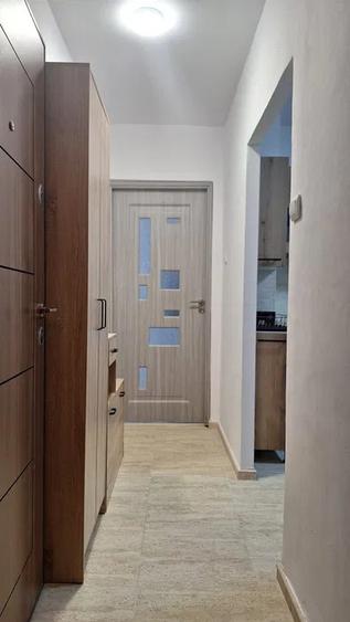 Apartament 2 camere, semidecomandat, 50 mp, renovat, Tomis 3
