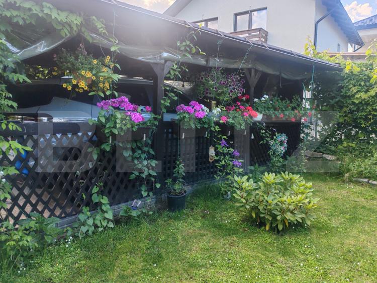 Casa 217 mp, teren 1330 mp, Lisaura