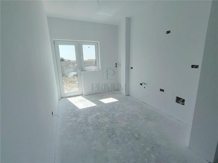 DUPLEX MANSARDABIL - SEPARAT PRIN BAIE - PERSONALIZARE INTERIOARA