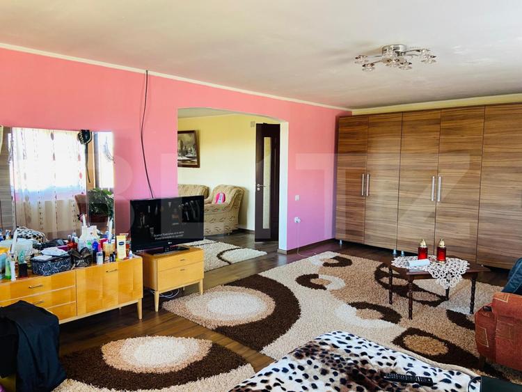 Vila Mitocu Dragomirnei, 286 mp utili, 6 camere, 25 ari teren