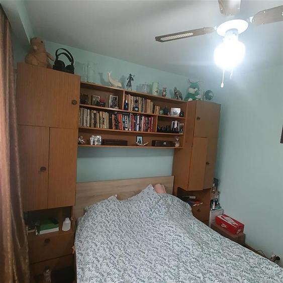 Apertament 2 camere decomandat balcon pivnita zona Valea Aurie