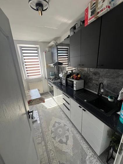 Apartament 3 camere, 62 mp, zona Rovine