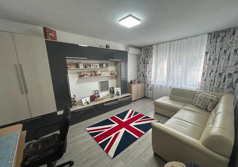 Apartament 2 camere-Zona Sud - 52 mp -54000 euro negociabil