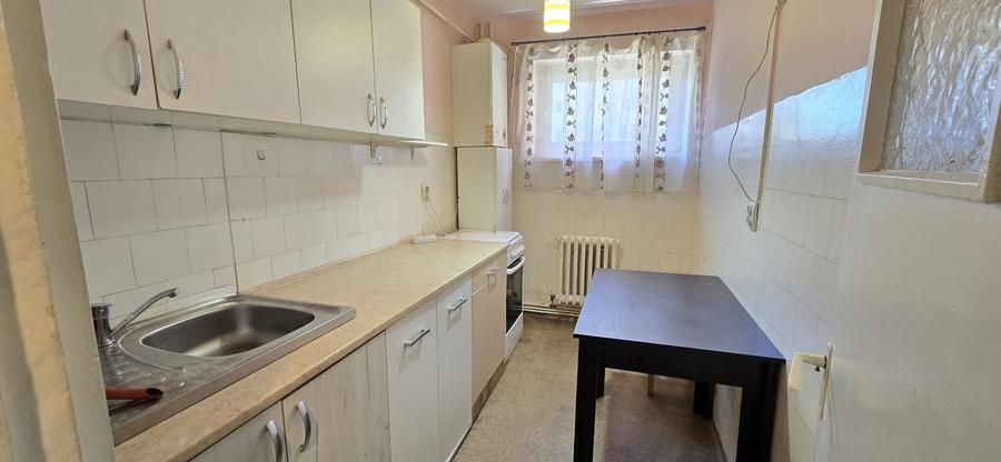 Apartament cu 1 cameră, decomandat, str. Fântânele – lângă Profi!