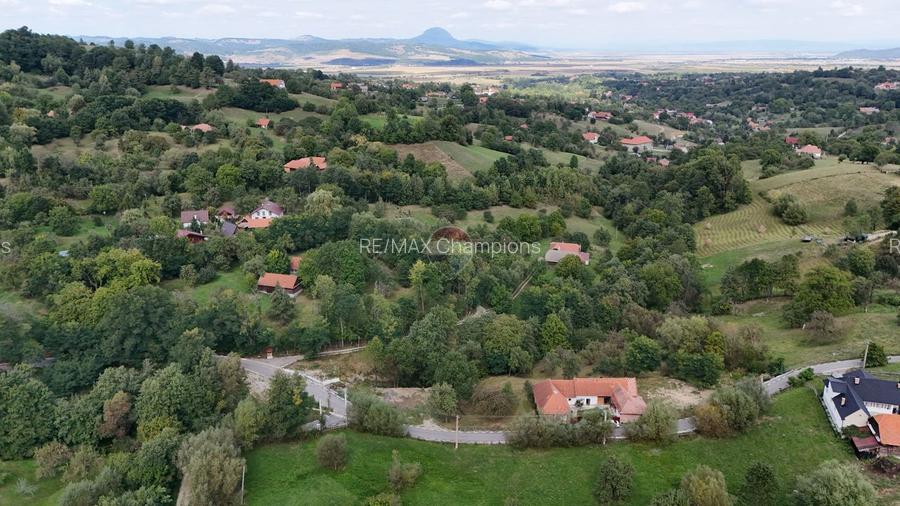 Casă individuală | 4 camere | Teren 4840 mp | Sohodol | Bran - 25