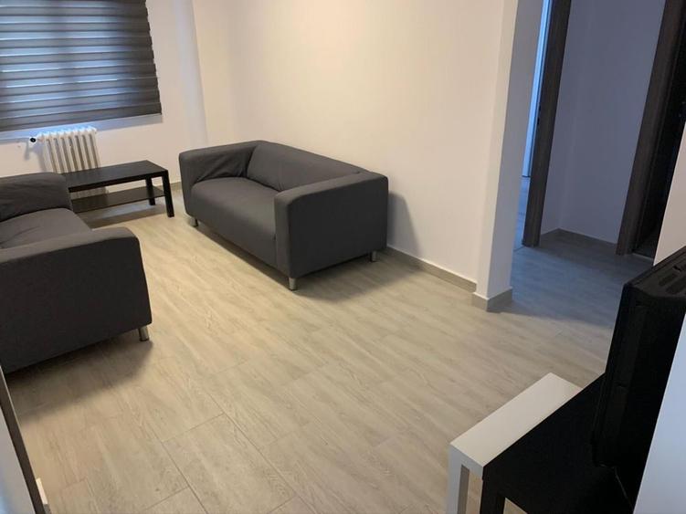 Vand apartament  3 camere