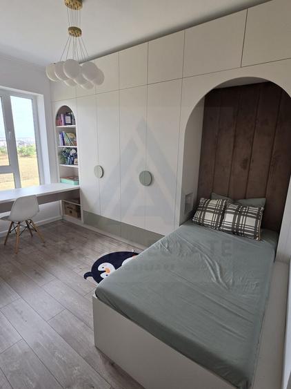 Apartament ultrafinisat 72 mp utili 3 camere 2 bai lift C. Surii Mici
