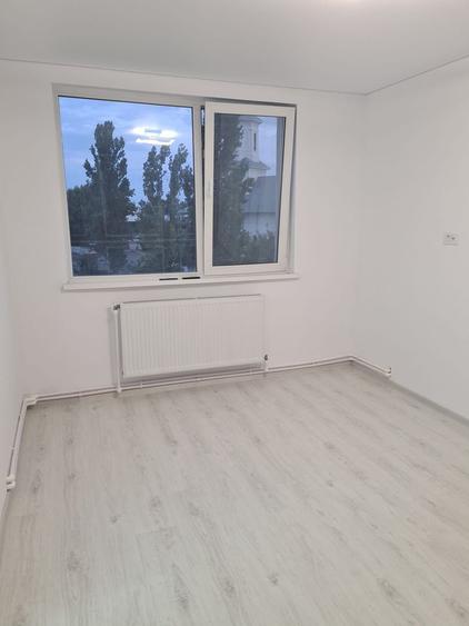Apartament 3 camere | 48 mp | Etaj 3 | Micro 19 | 72.000 €