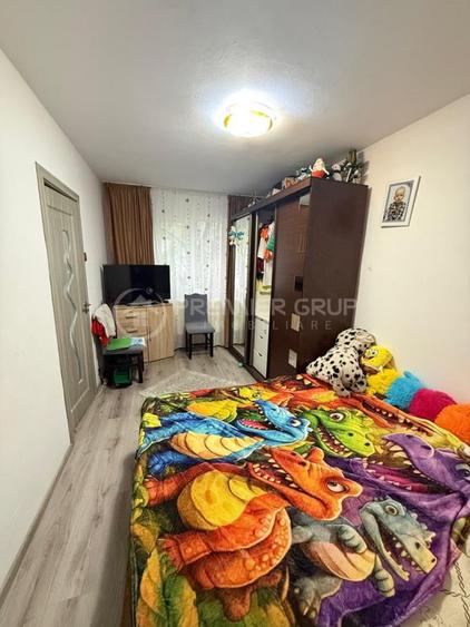 Etaj 2! Apartament 3 camere 45mp fara risc cu centrala, TATARASI
