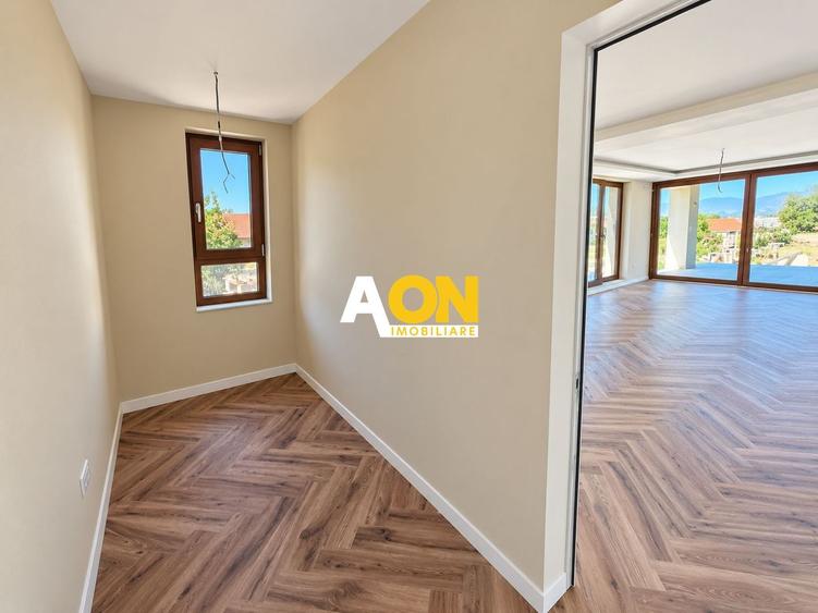 Casa premium la cheie, 4 camere, 1477 mp teren, Ciugud