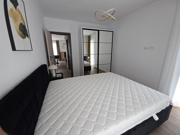 Apartament cu 3 camere lux zona La Terenuri
