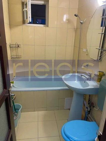 DE VANZARE 2 CAMERE DECOMANDAT –LUJERULUI - REABILITAT - GEAM LA BAIE