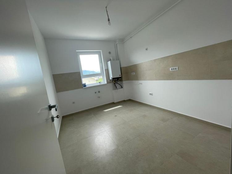 Apartament 3 camere în clădire cu 4 etaje - Rainbow