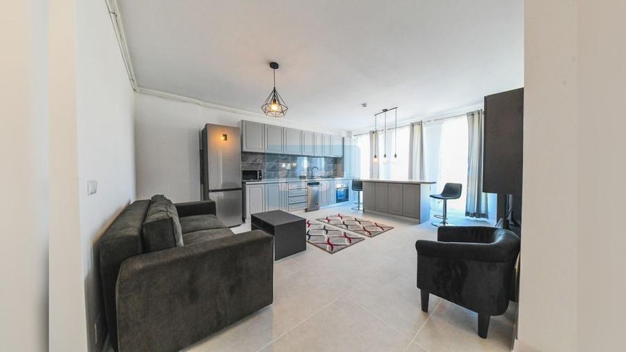 Apartament cu 3 camere, zona Aeroport