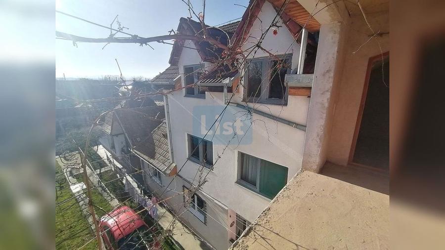 Ansamblu de 3 imobile, teren719mp,central Câmpia-Turzii,fără comision!