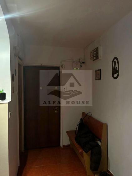 Apartament cu trei camere, zona Racadau 75mp + doua balcoane 8mp