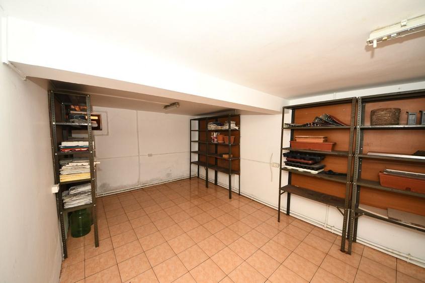 Vila spatioasa, pretabil pentru locuit/clinica, zona Micro 17 – Galati